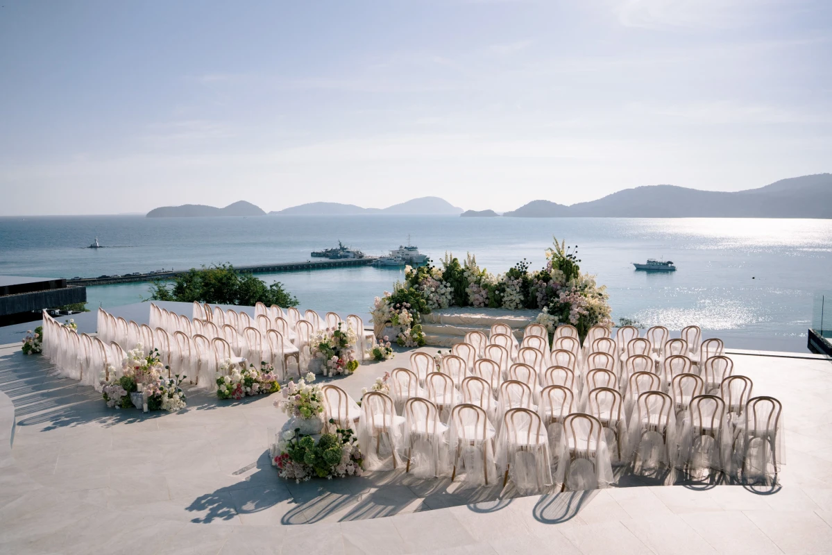 A Clifftop Wedding for Vanessa and Kevin