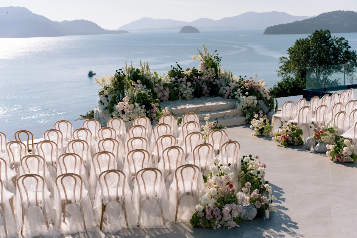 A Clifftop Wedding for Vanessa and Kevin