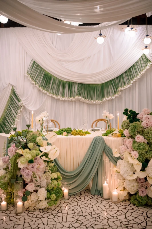 A Clifftop Wedding for Vanessa and Kevin