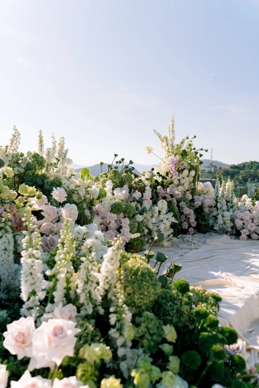 A Clifftop Wedding for Vanessa and Kevin