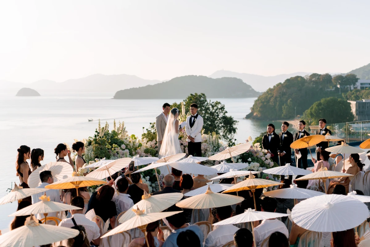 A Clifftop Wedding for Vanessa and Kevin