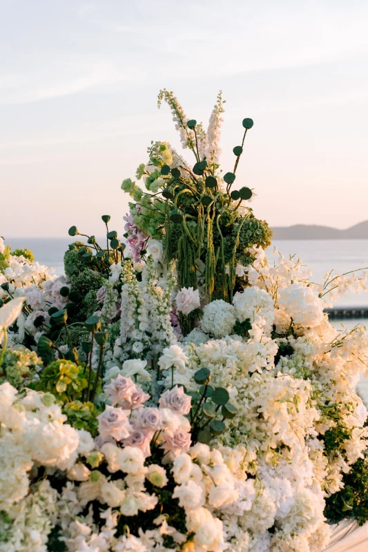 A Clifftop Wedding for Vanessa and Kevin