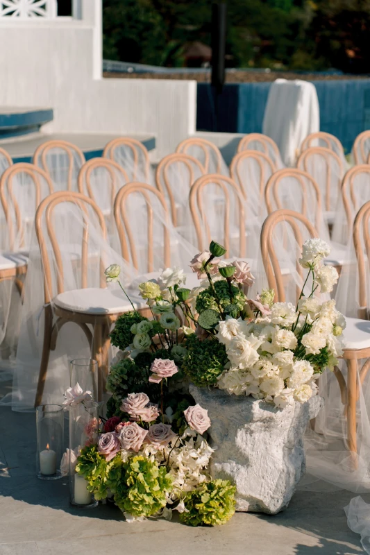 A Clifftop Wedding for Vanessa and Kevin