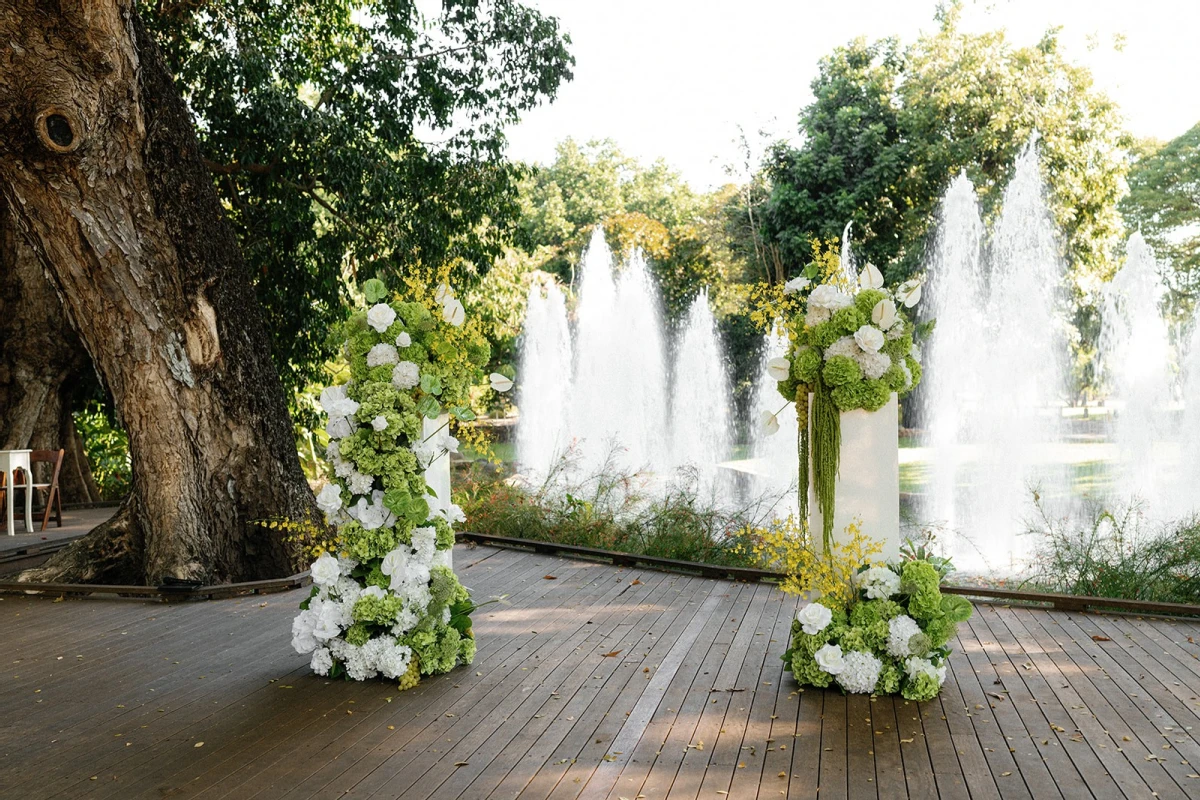 A Buttery Yellow Wedding for Laine and Rehn