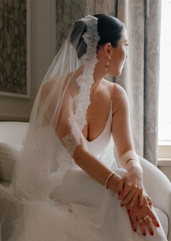 A Vintage Glam Wedding for Laura and Ted