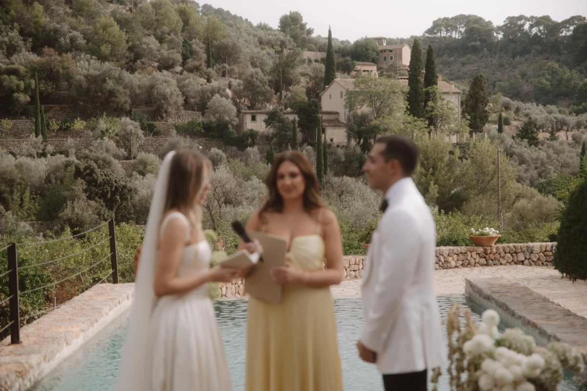 A Sun-Washed Wedding for Michaela and Jimmy