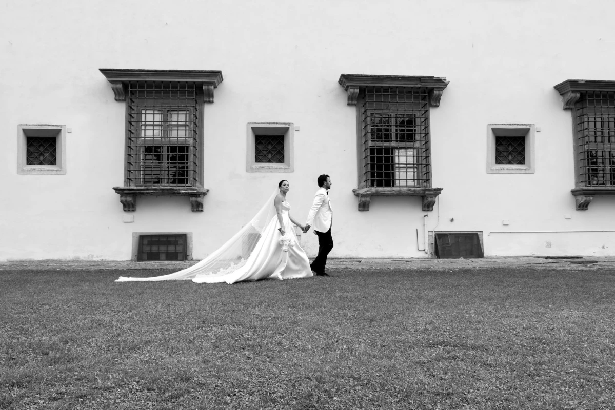 A Picturesque Wedding for Rachel  and Domenic 