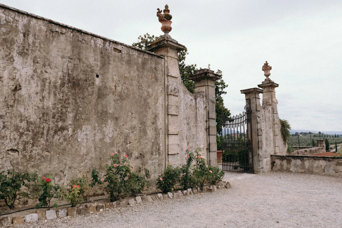 A Picturesque Wedding for Rachel  and Domenic 