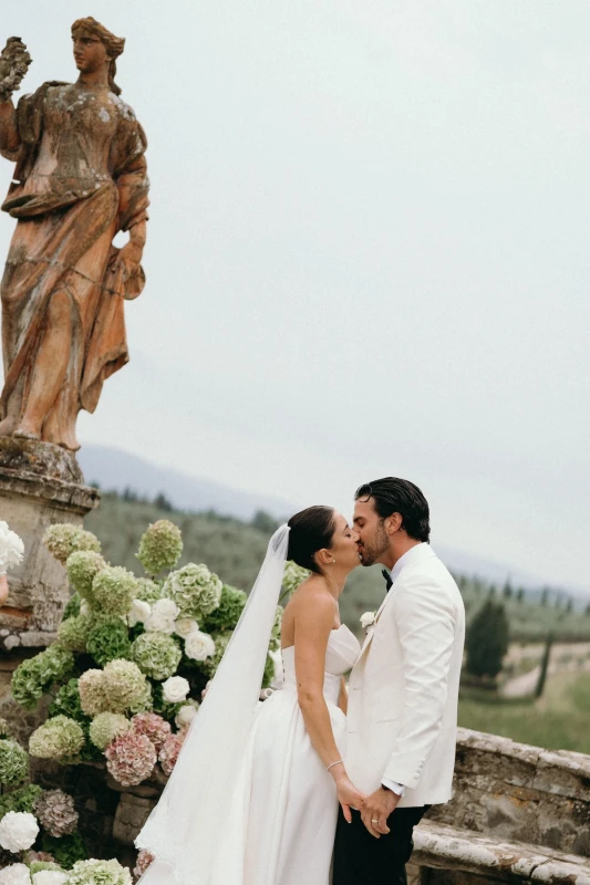 A Picturesque Wedding for Rachel  and Domenic 