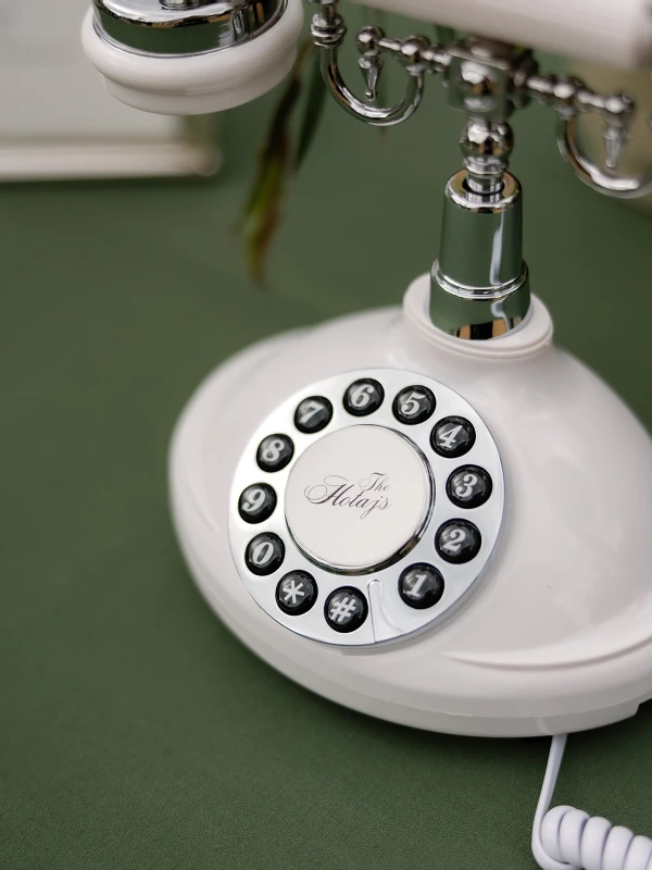 A Vintage Wedding for Rae and Eugen