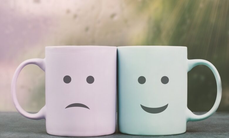 CC blog dating disappointment sad happy mugs shutterstock 2235800635 89KB